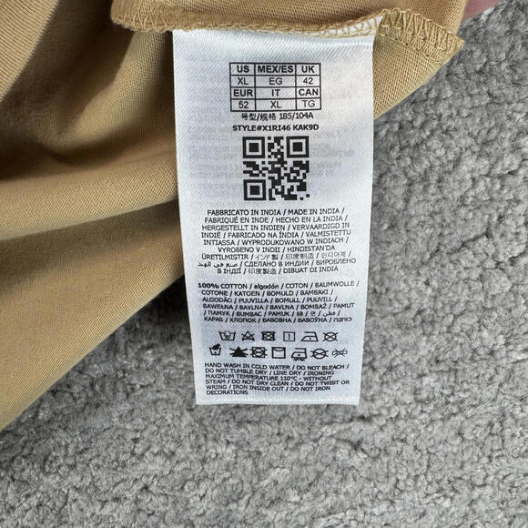 Guess Men's Greg Logo Crew Holofoil T-Shirt XL‎ Toasted Taupe - Picture 6 of 8